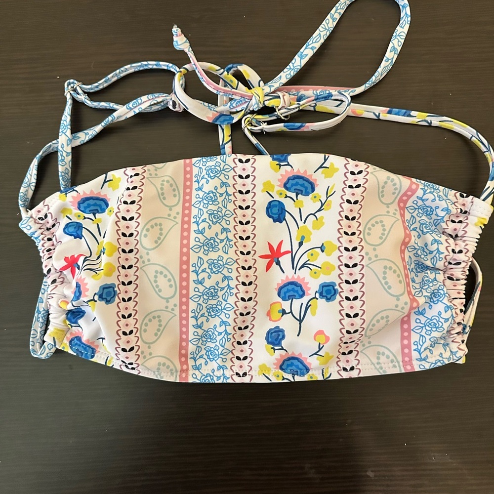 Floral Patterned Bikini Top